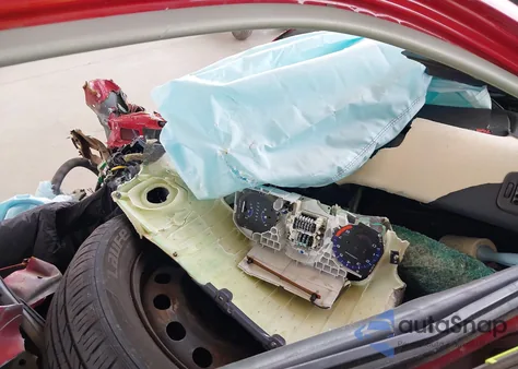 2000 Honda Civic Ex z USA, uszkodzony, nr VIN 1HGEJ8244YL082635